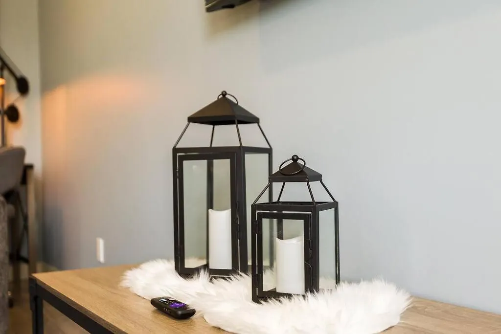 אדמונטון Modern Home - King Bed - Garage - Long Stays